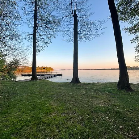 Nad Jeziorem, Mazury Tatil Evi Samin